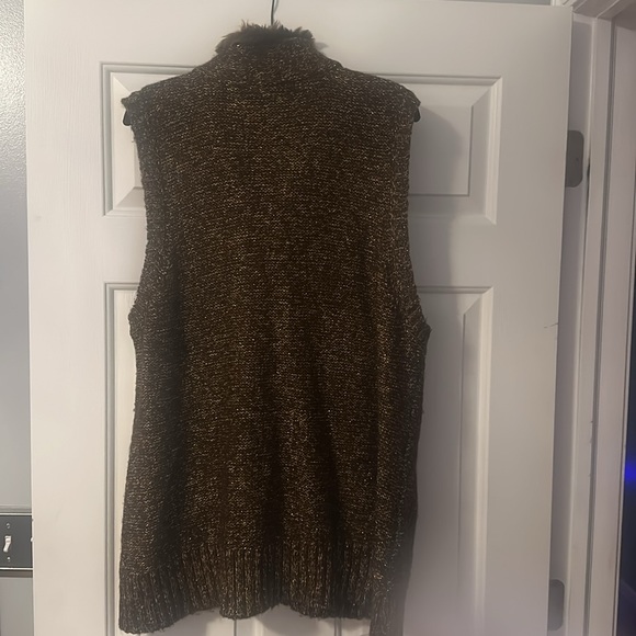 Sweater vest - Picture 3 of 3